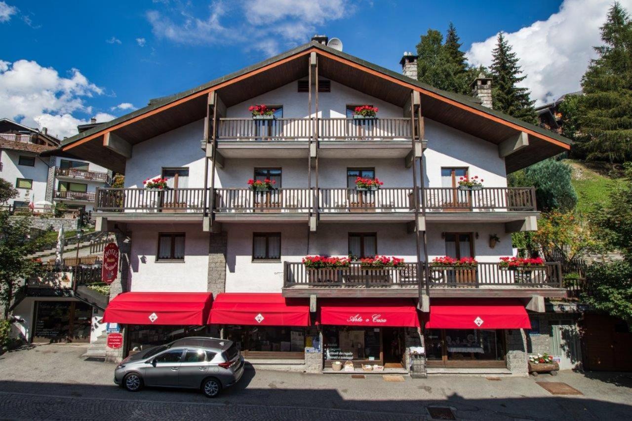Hotel Meuble Meridiana Вальтурнанш Экстерьер фото